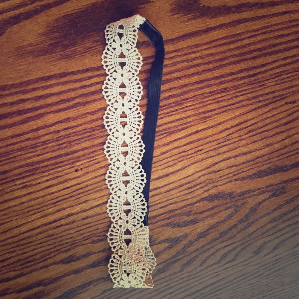 Lace headband